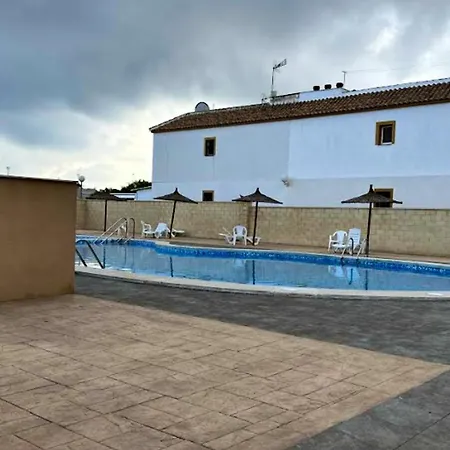Апартаменты 2 Bedrooms With Shared Pool And Furnished Terrace At Торевьиа