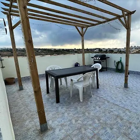 Apartment 2 Bedrooms With Shared Pool And Furnished Terrace At Torrevieja